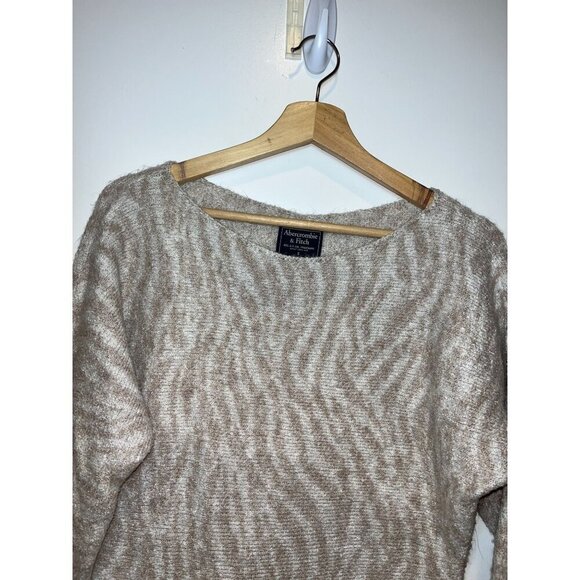 Abercrombie & Fitch Womens Beige Zebra Pattern Sweater Long Sleeve Size S - Picture 2 of 8
